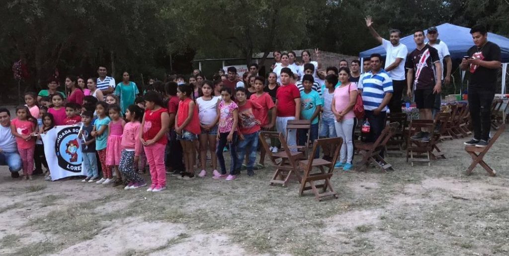 La Brigada Solidaria compartió una cena con 100 chicos de La Dormida