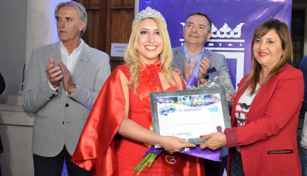 La intendente Fuentes entregó los premios a los ganadores de los corsos capitalinos