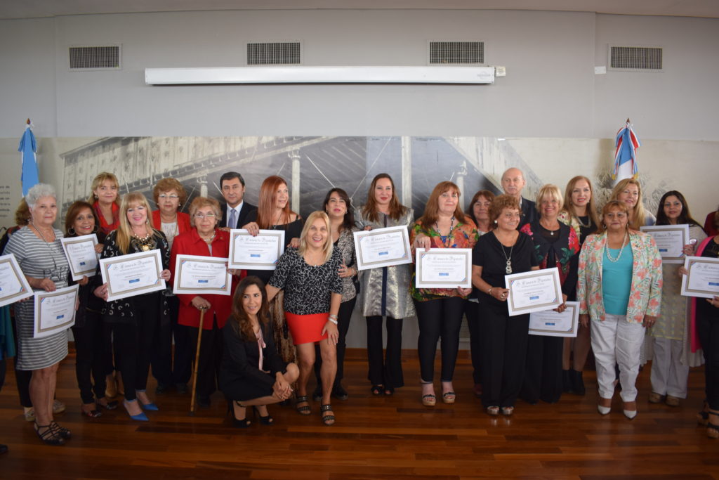 Distinguieron a escritoras y mujeres de la cultura santiagueña