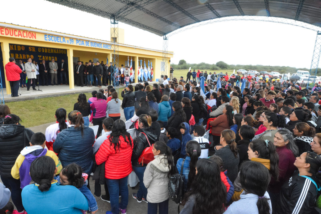 Entregan viviendas sociales e inauguran obras en Sol de Mayo