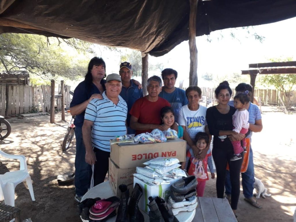 Vive en Buenos Aires y todos los años regresa a Tintina para ayudar a cientos de familias