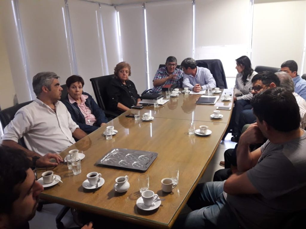 Avanzan las reuniones y se viene otro “bocinazo” contra las concesionarias de autos