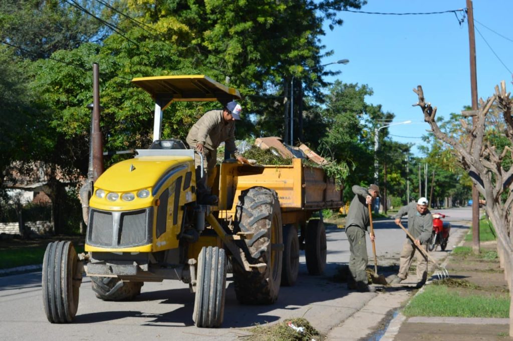 Realizan intensos operativos de limpieza en la “Capital del Agro”