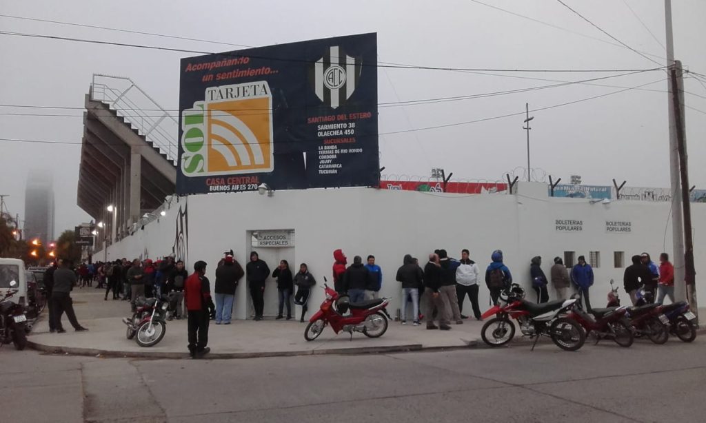 Fiebre por una entrada: Todos quieren alentar al Ferro
