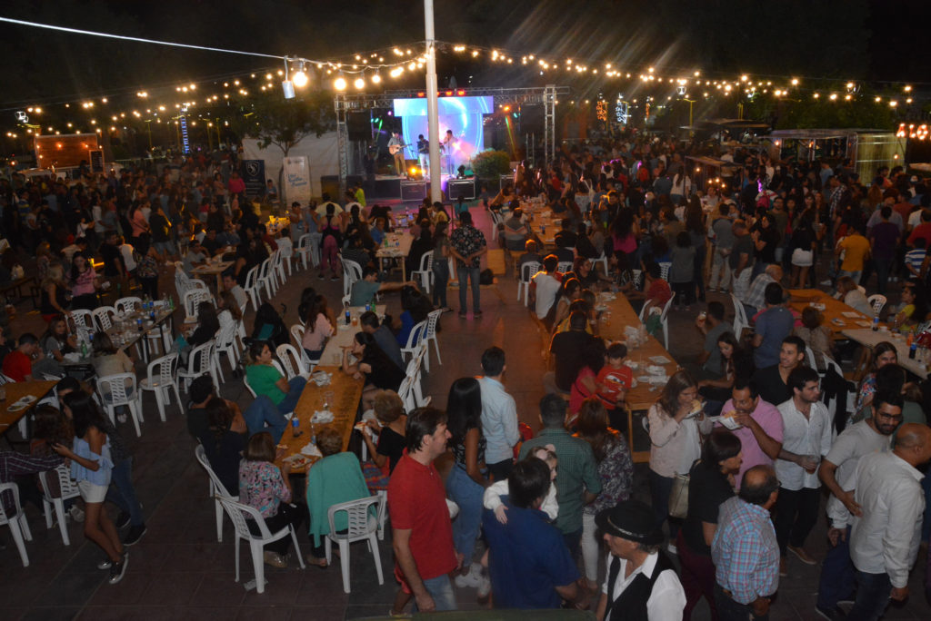 Se viene un nueva edición del Festival Food Truck “Rodando” en La Banda