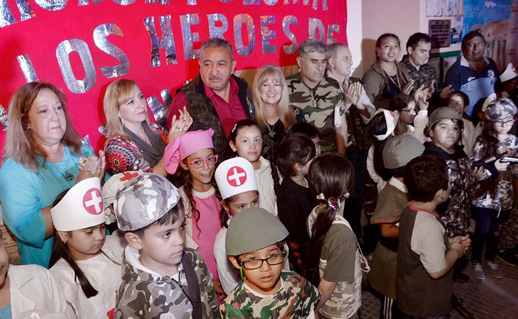 Organizaron una muestra artística en honor a los veteranos de guerra