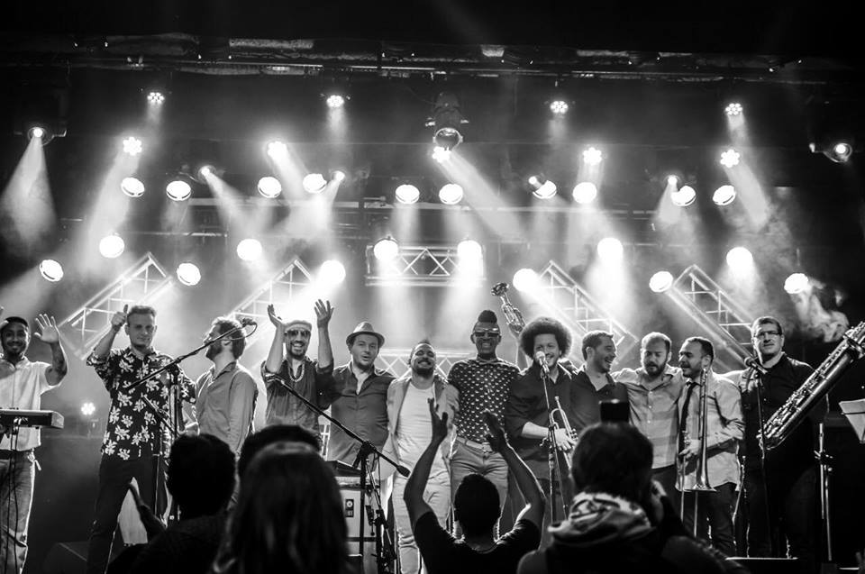 La mejor orquesta de salsa del país llega este viernes a Santiago