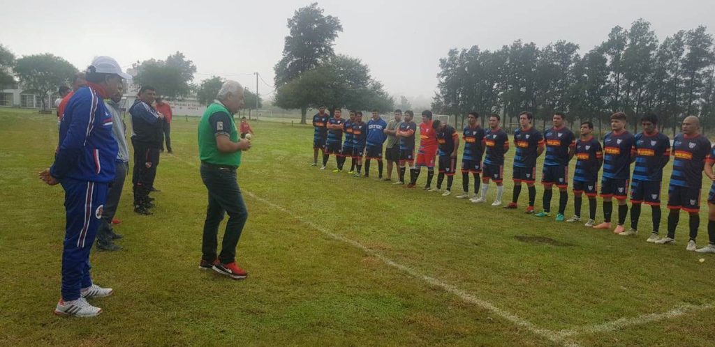 La Liga Comercial de Fútbol inició con una docena de partidos