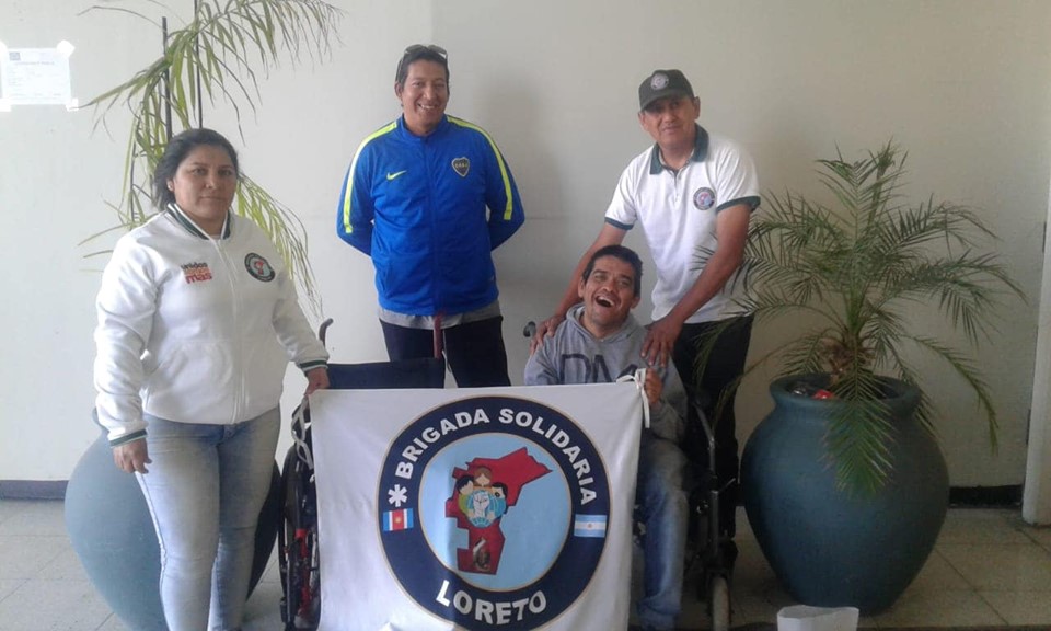 La Brigada Solidaria entregó una silla de ruedas a un joven capitalino La Brigada Solidaria entregó una silla de ruedas a un joven capitalino