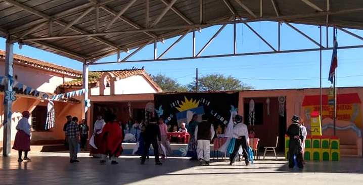 En Manogasta recordaron la Revolución de Mayo con un emotivo acto