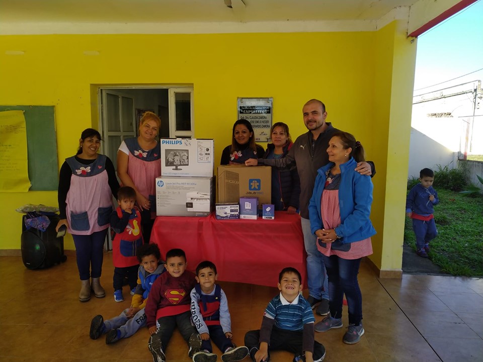 “No hay posibilidad de aprender si no brindamos las herramientas necesarias”