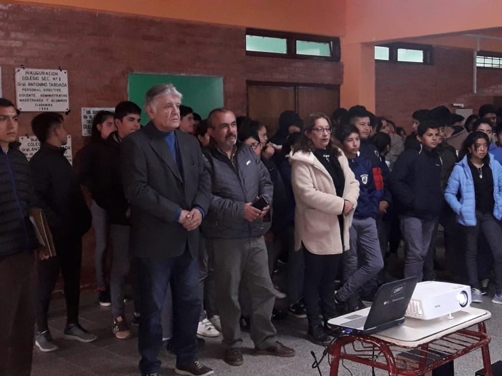 Alumnos mostraron todo su ingenio en una Feria de Ciencias Naturales