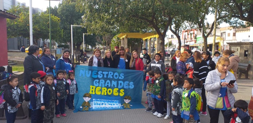 Niños del Jardín “Rayito de Sol” rindieron homenaje a ex combatientes de Malvinas