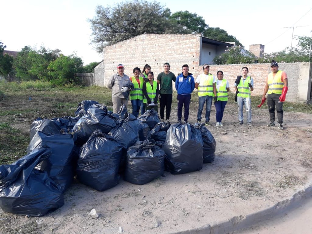 Lanzan en Fernández una colecta de papeles para cuidar el medio ambiente y ayudar al Cepsi