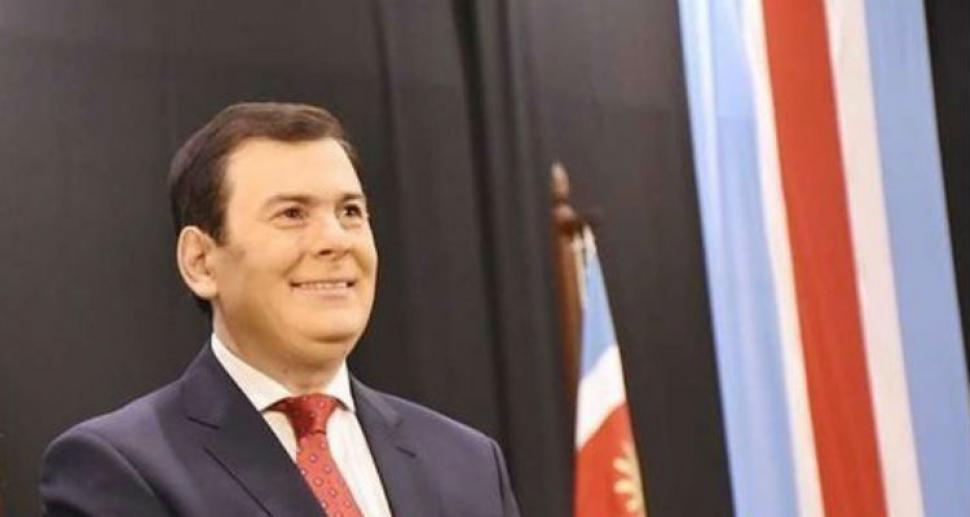 Zamora anunció aguinaldo, bono y mejoras para empleados públicos