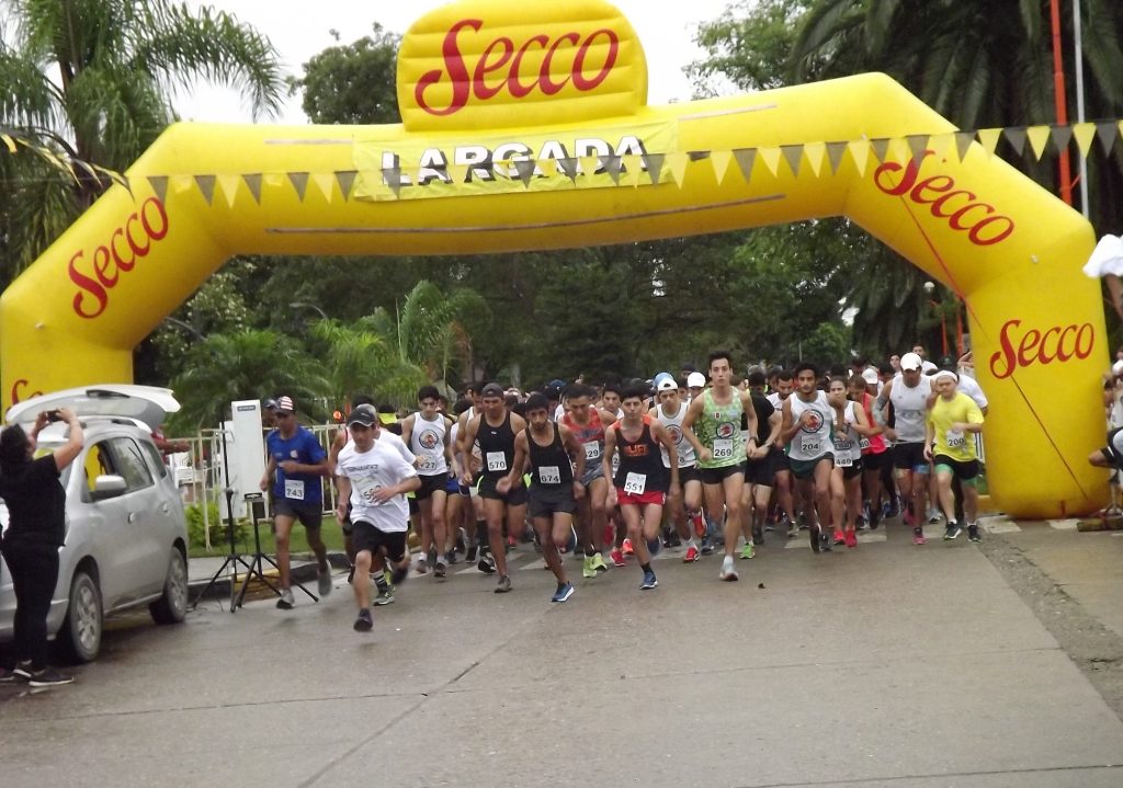 Con una maratón aniversario, Fernández comienza a celebrar sus 129 años