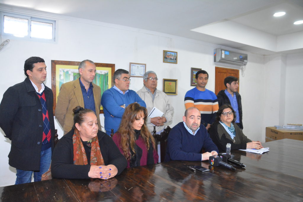 Obreros y empleados municipales bandeños percibirán el bono de $8000