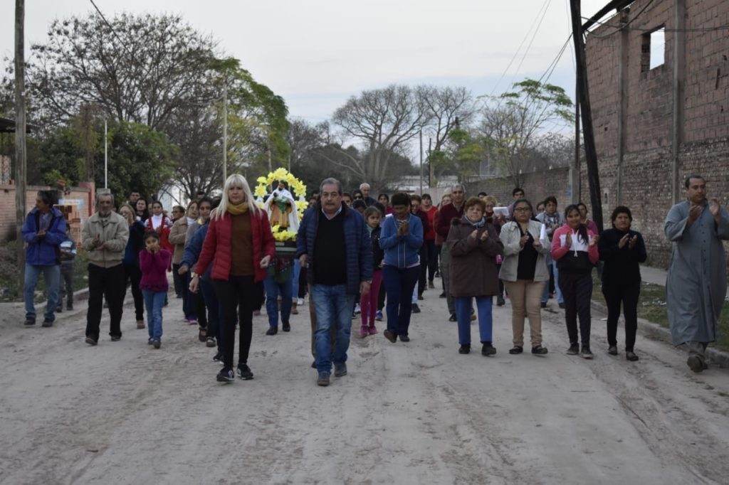 Cientos de fieles honraron a San Cayetano en Tintina