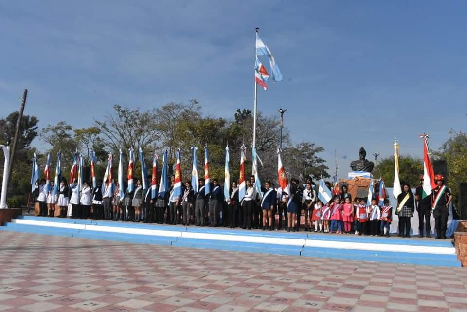Por primera vez, la Bandera loretana flameó en un acto oficial