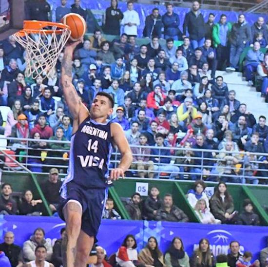 Desde Colonia Dora, Deck escribe lo mejor en la historia del básquet argentino Desde Colonia Dora, Deck escribe lo mejor en la historia del básquet argentino