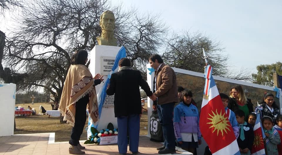 La comunidad de Manogasta realizó un justo homenaje al General San Martín