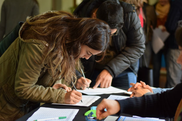 Convocan a docentes del nivel primario para inscribirse al LOM 2026