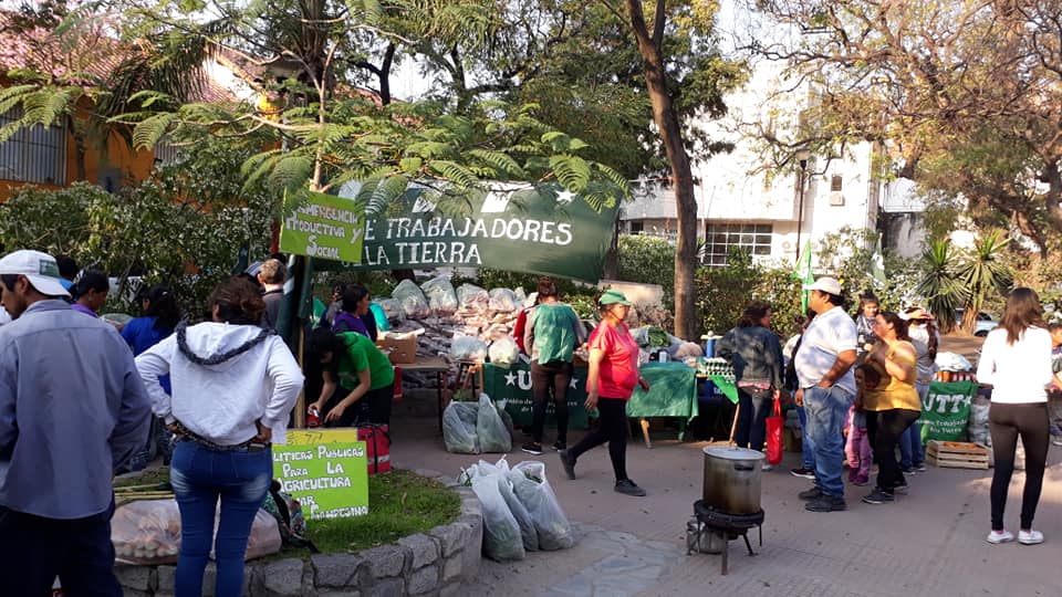 Convocan a un nuevo feriazo en la plaza Absalón Rojas