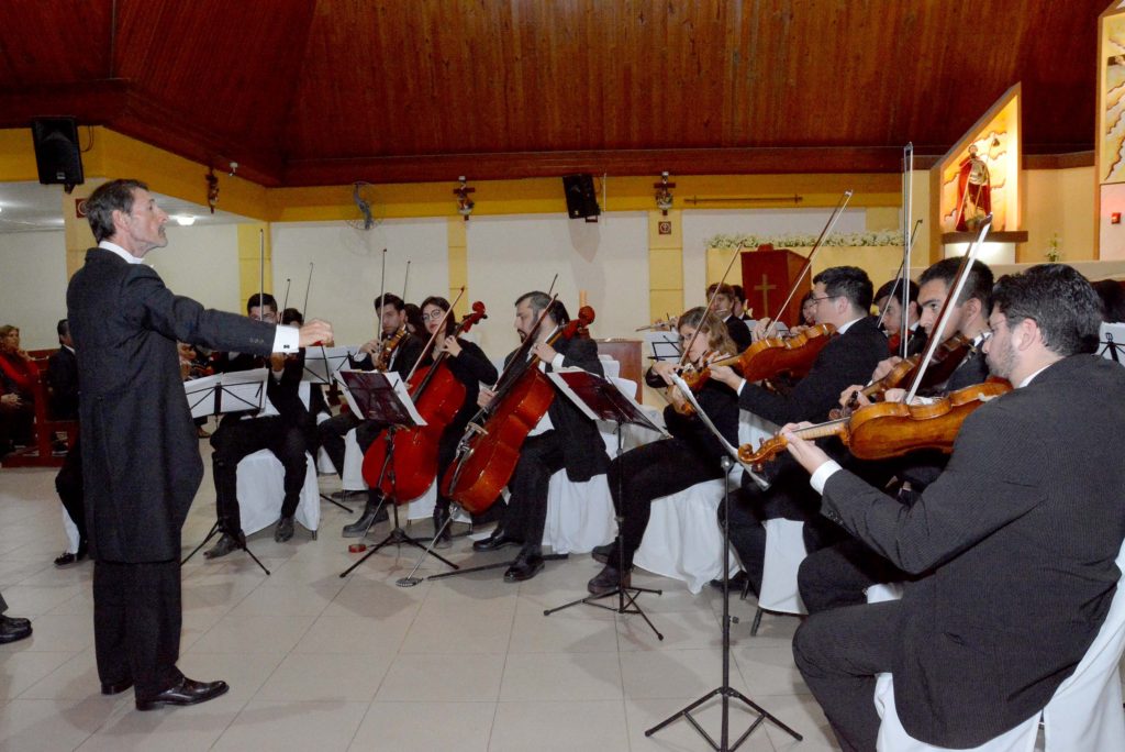 Emocionante presentación de la Orquesta Sinfónica de la UNSE