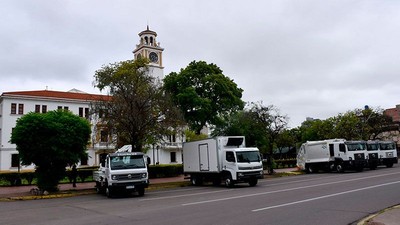 El gobierno provincial entregó vehículos para municipios del interior