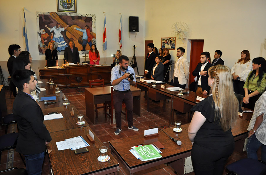 Por primera vez, universitarios participaron de un simulacro de sesión en el Concejo