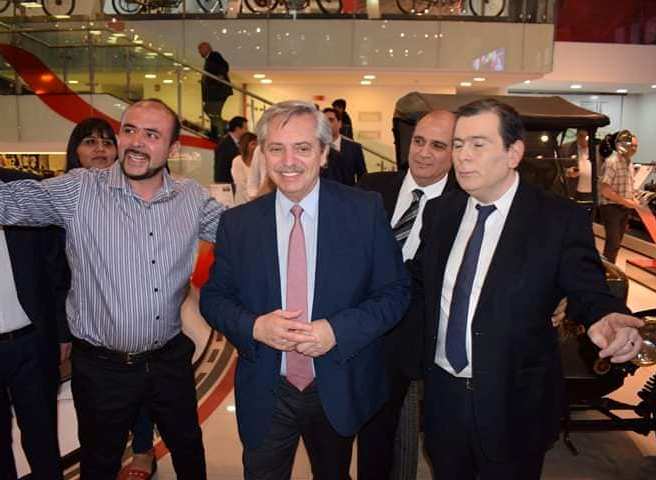 Fernández felicitó a los vecinos de San Pedro de Guasayán por la excelente elección