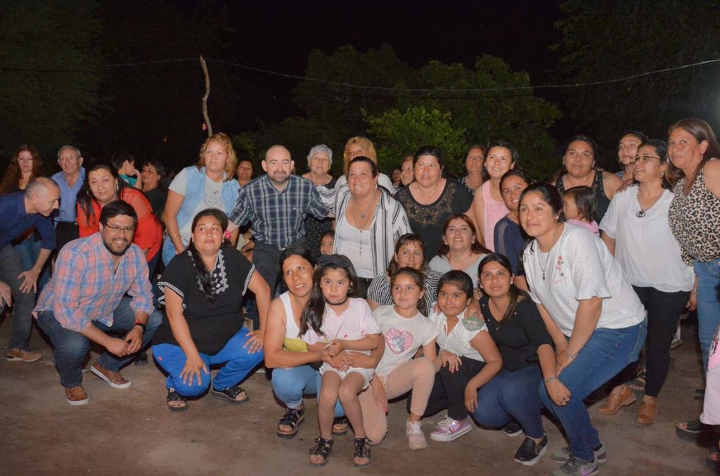 Las mamás de Los Romanos celebraron su día en el merendero “Rincón Feliz” Las mamás de Los Romanos celebraron su día en el merendero “Rincón Feliz”