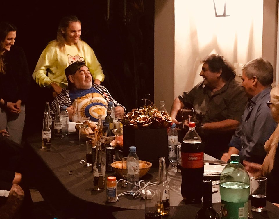 Maradona festejó su cumpleaños con Mario Álvarez Quiroga al ritmo de sus canciones
