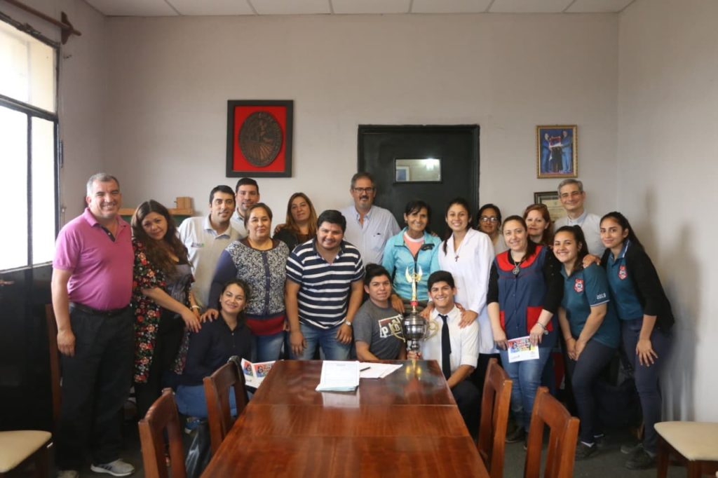 Los ganadores de la Estudiantina 2019 de Quimilí recibieron sus premios