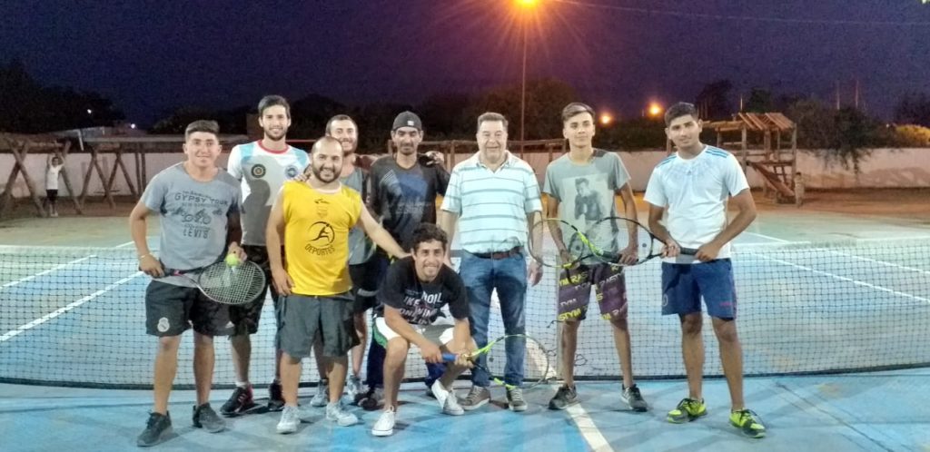 Habilitaron la nueva iluminación de la cancha de tenis de Clodomira
