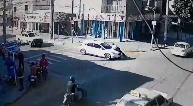 Dura sanción para el conductor que atropelló a un inspector de Tránsito