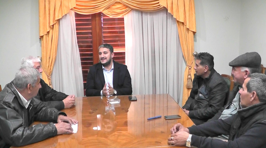 Municipales de Frías cobrarán este viernes el bono de 10 mil pesos