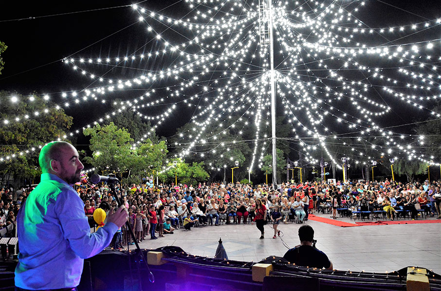 Con un colorido espectáculo presentará la Navidad del Pueblo en La Banda