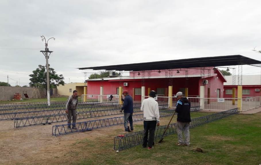 Amplían el patio cubierto para los jardines de infantes municipales de Clodomira