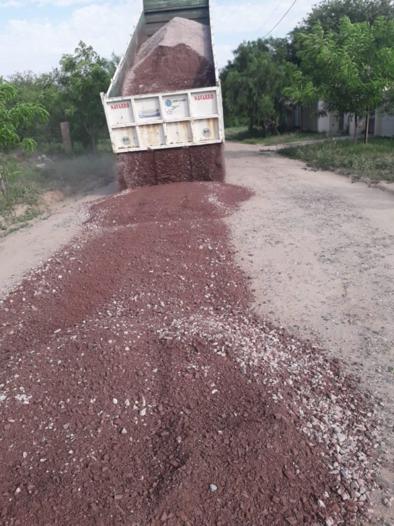 Amplían el enripiado y el alumbrado público en los barrios de Villa Zanjón