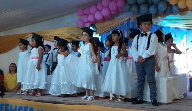 Emotiva fiesta de egresados en el Jardín “El Pulgarcito” de Nueva Esperanza