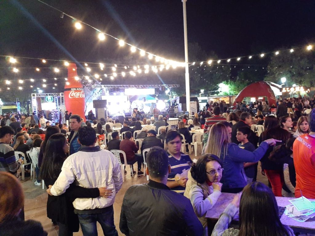 Invitan a la última edición del año del Festival Food Truck “Rodando”