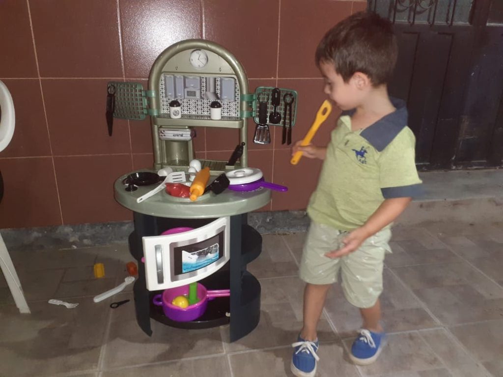 Su hijo pidió una cocina a los Reyes y se la regalaron: “Su felicidad fue impagable”