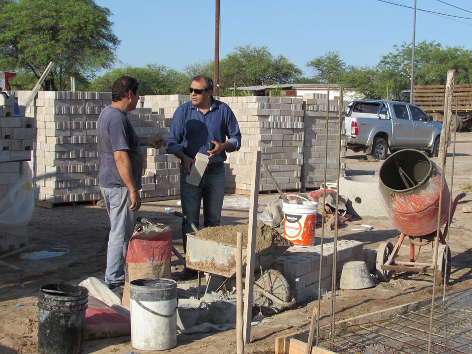 Colonia El Simbolar avanza en la construcción de viviendas ecológicas