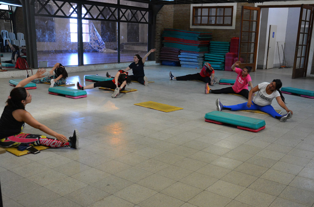 Invitan a las clases de aerobox y ritmos en el gimnasio municipal