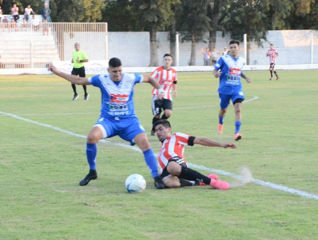 Vélez debutó con un agónico triunfo Vélez debutó con un agónico triunfo