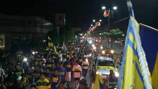 Los hinchas xeneizes organizan una caravana para recibir al plantel Los hinchas xeneizes organizan una caravana para recibir al plantel