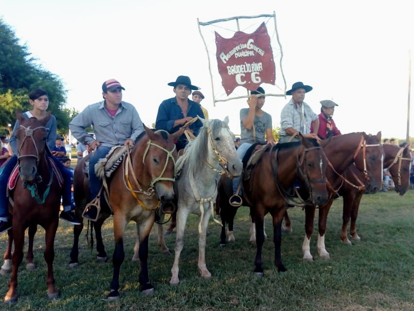 Más de 7.000 personas disfrutaron de la Fiesta Criolla y Jineteada en Campo Gallo Más de 7.000 personas disfrutaron de la Fiesta Criolla y Jineteada en Campo Gallo