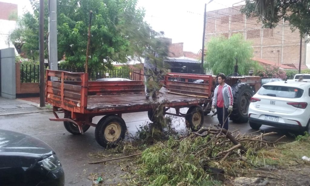 La Municipalidad trabaja en la asistencia de los sectores más afectados por la lluvia