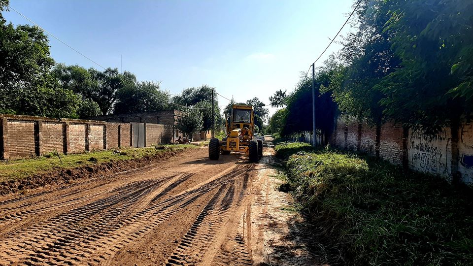 Realizan reparación y nivelación de calles en San Pedro de Guasayán
